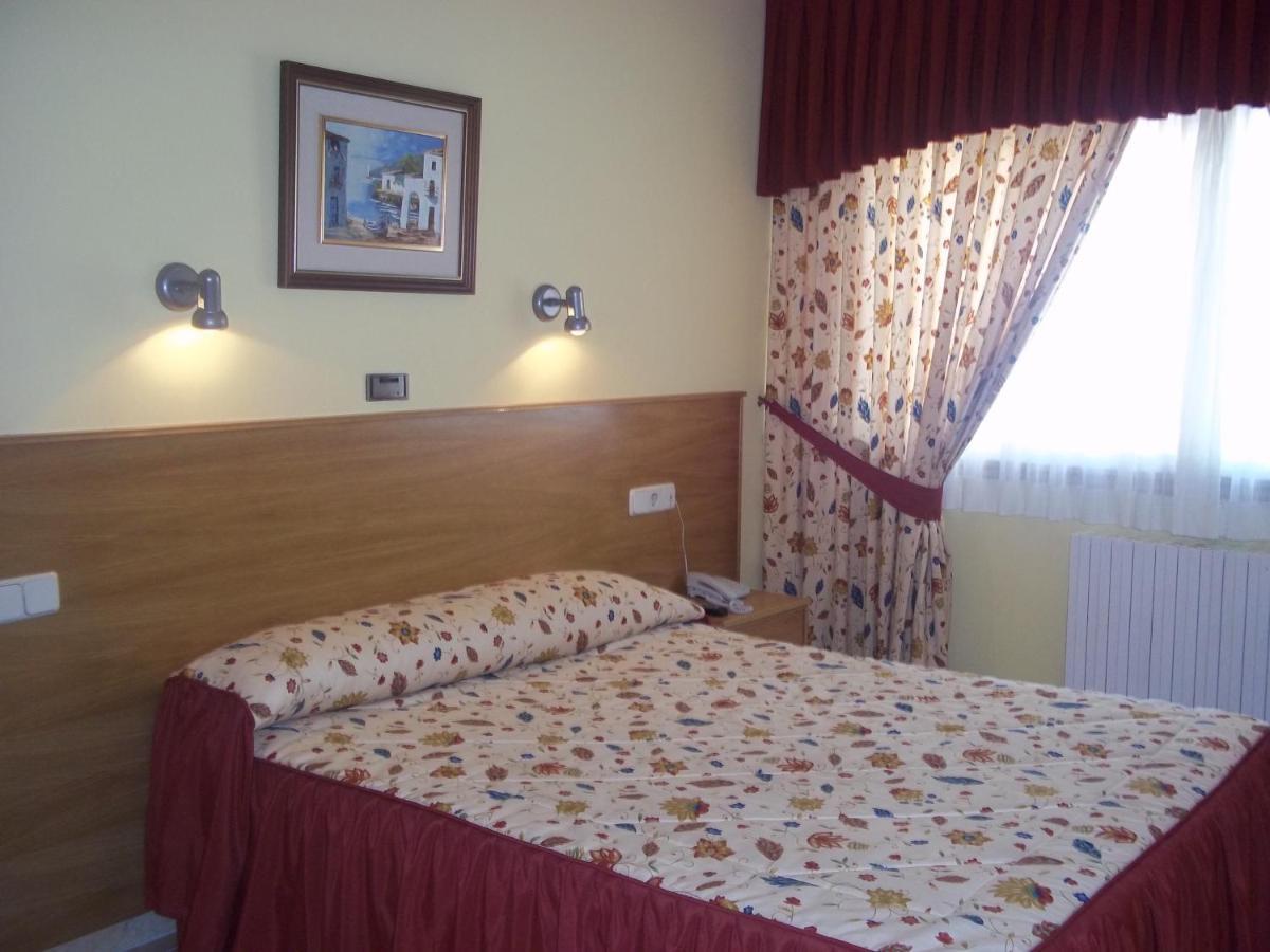 Hotel Suiza Arzúa Cameră foto